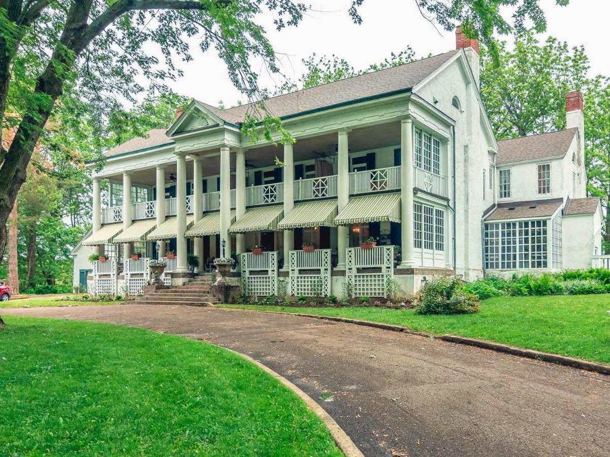 Montrose Inn Belleville Exteriér fotografie